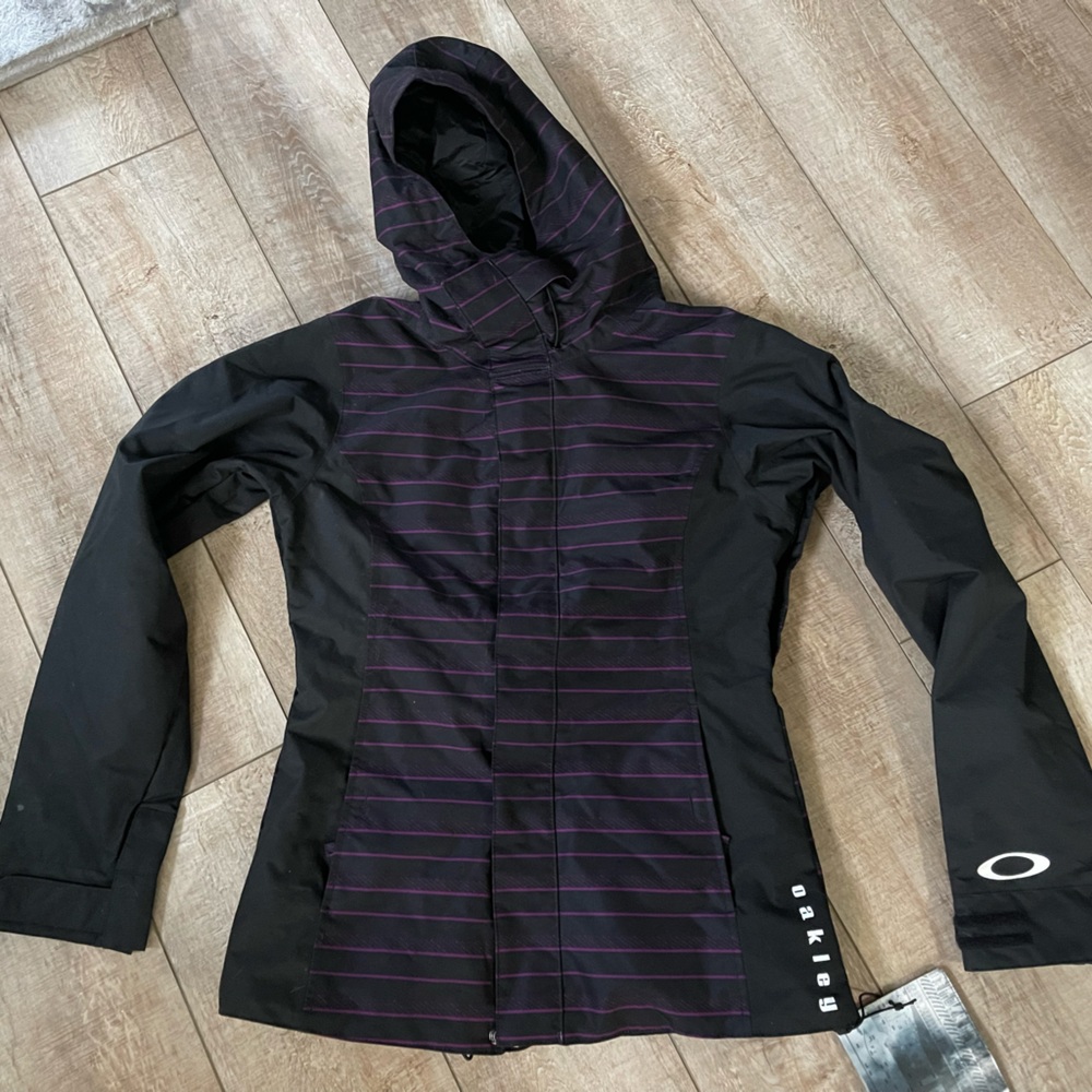 Oakley snow jacket